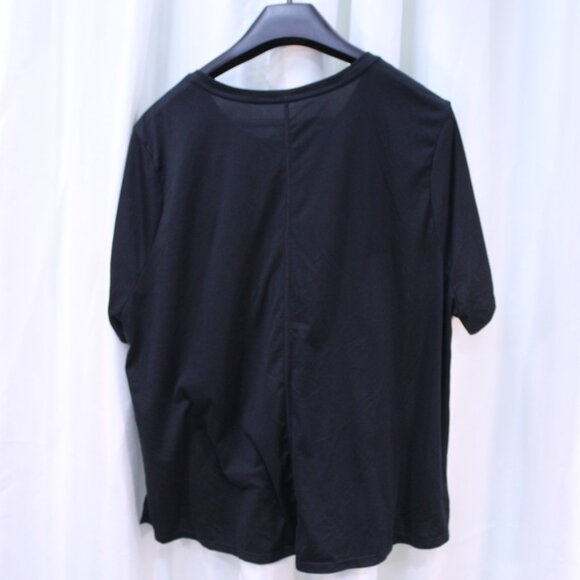 Nike Black Tee with White Swoosh - Picture 5 of 8